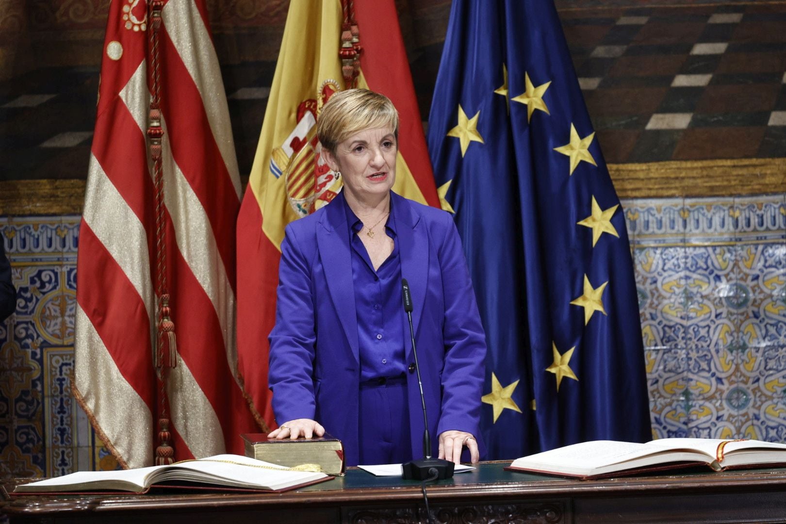 Fotos de la toma de posesión de los miembros del nuevo Consell