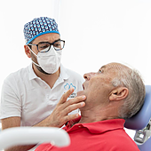 Dr. Reverte: «La implantología All on 4 es la revolución que devuelve la sonrisa en horas»