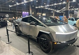El Cybertruck, en el pabellón 1 de Feria Valencia.