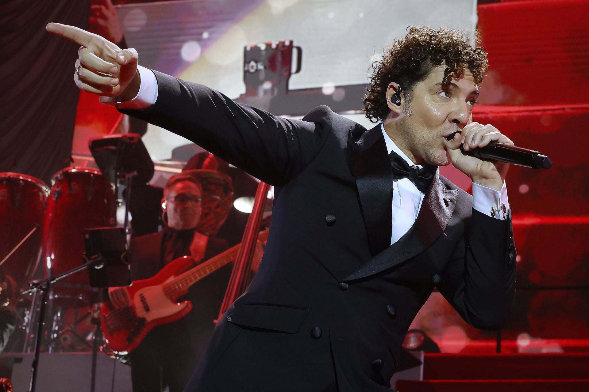 FOTOS | Bisbal llena de Navidad el Roig Arena