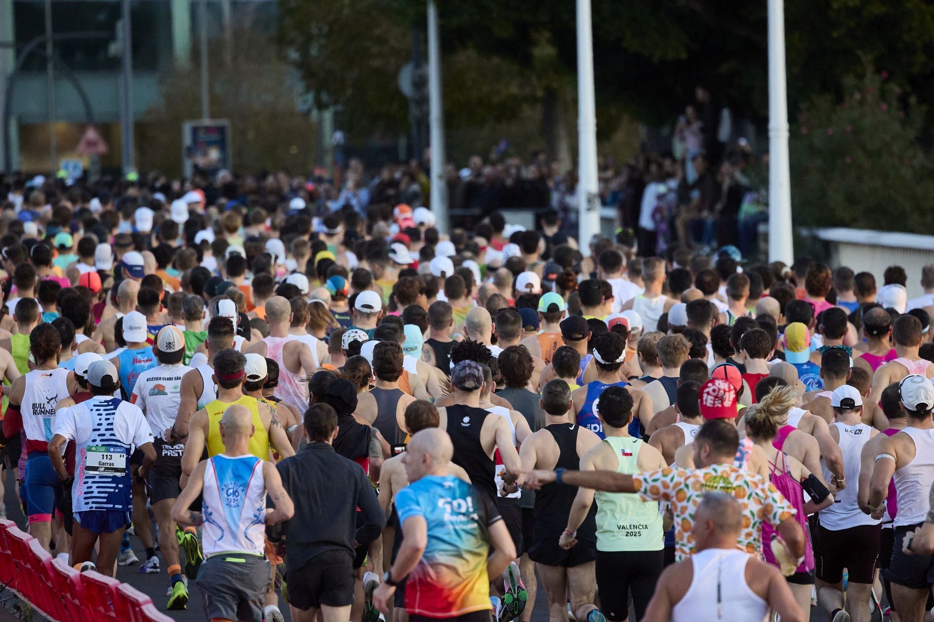 Búscate en el Maratón de Valencia 2025