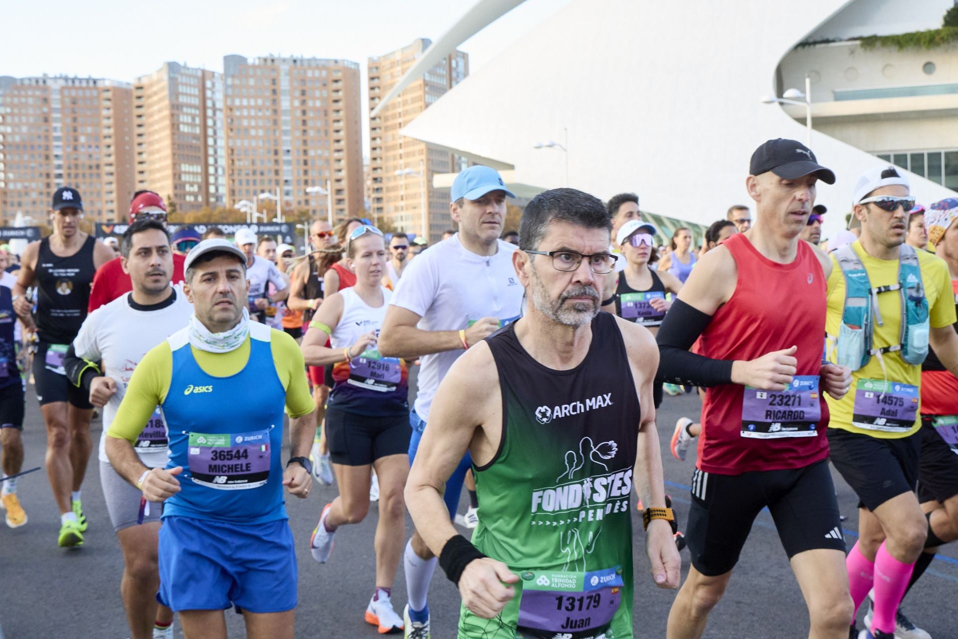 Búscate en el Maratón de Valencia 2025