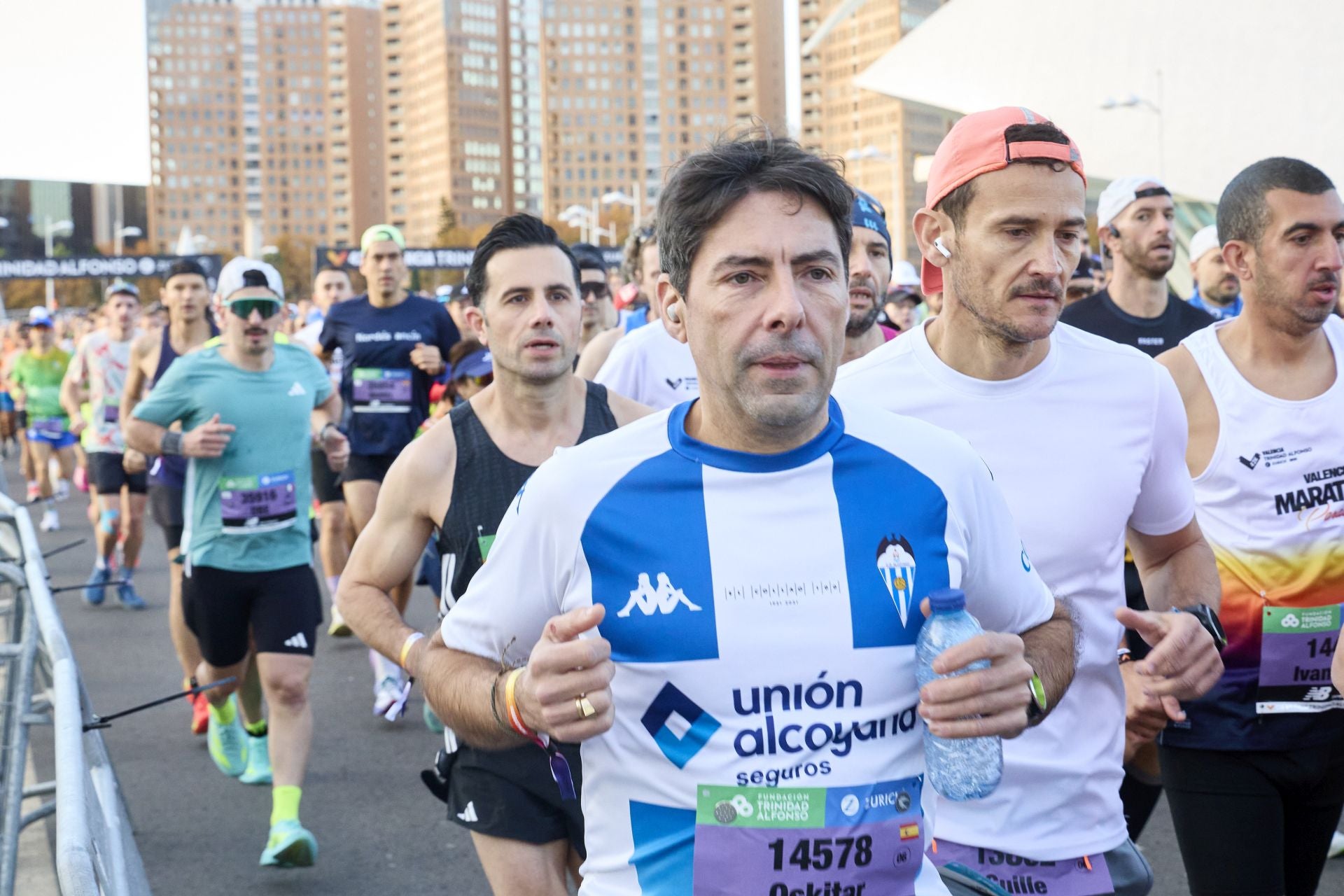 Búscate en el Maratón de Valencia 2025