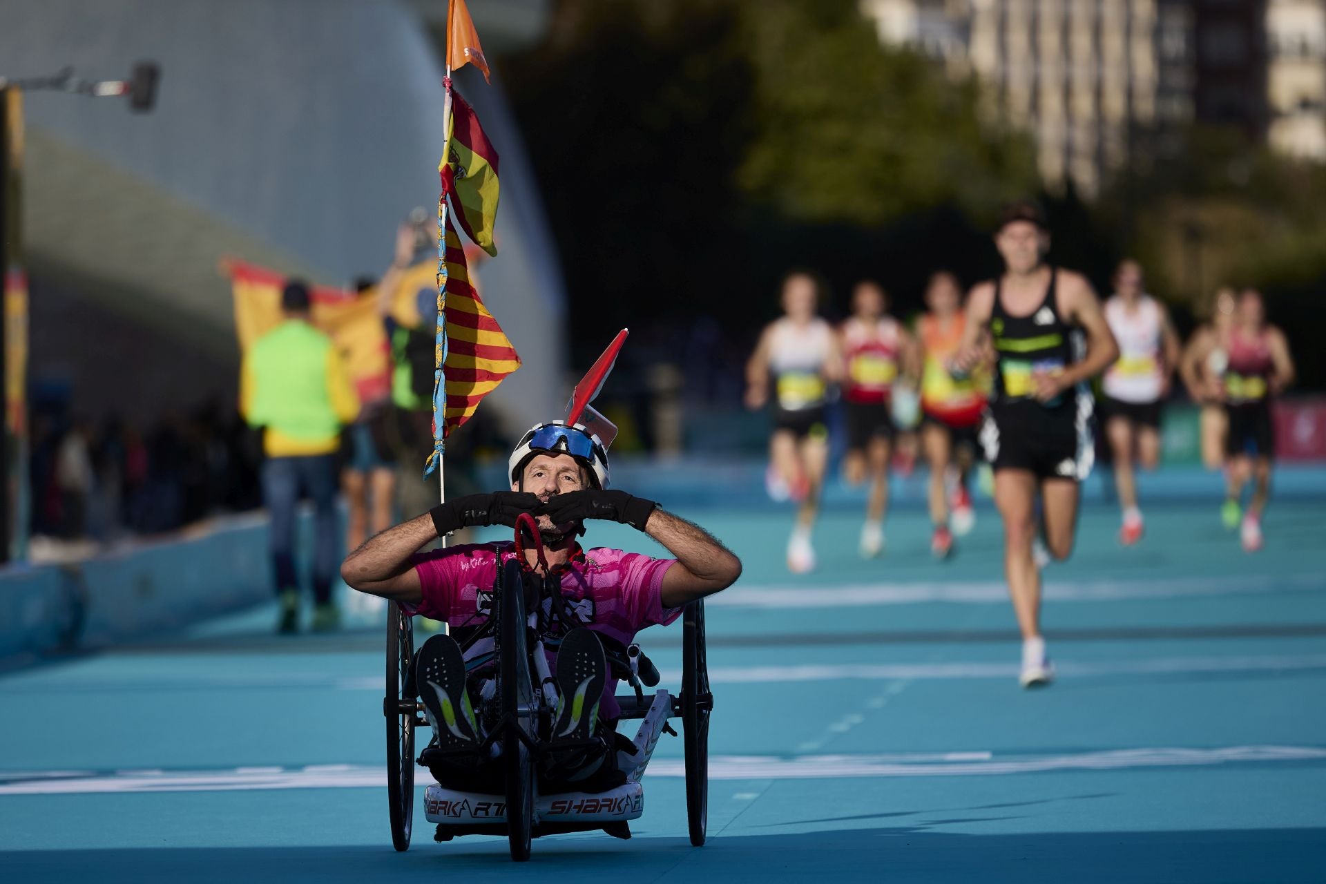 Búscate en el Maratón de Valencia 2025