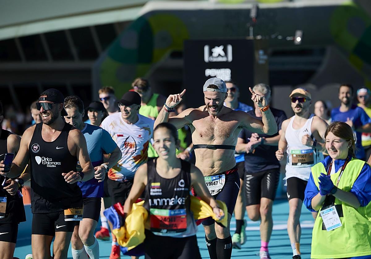 Finishers en la meta del Maratón.