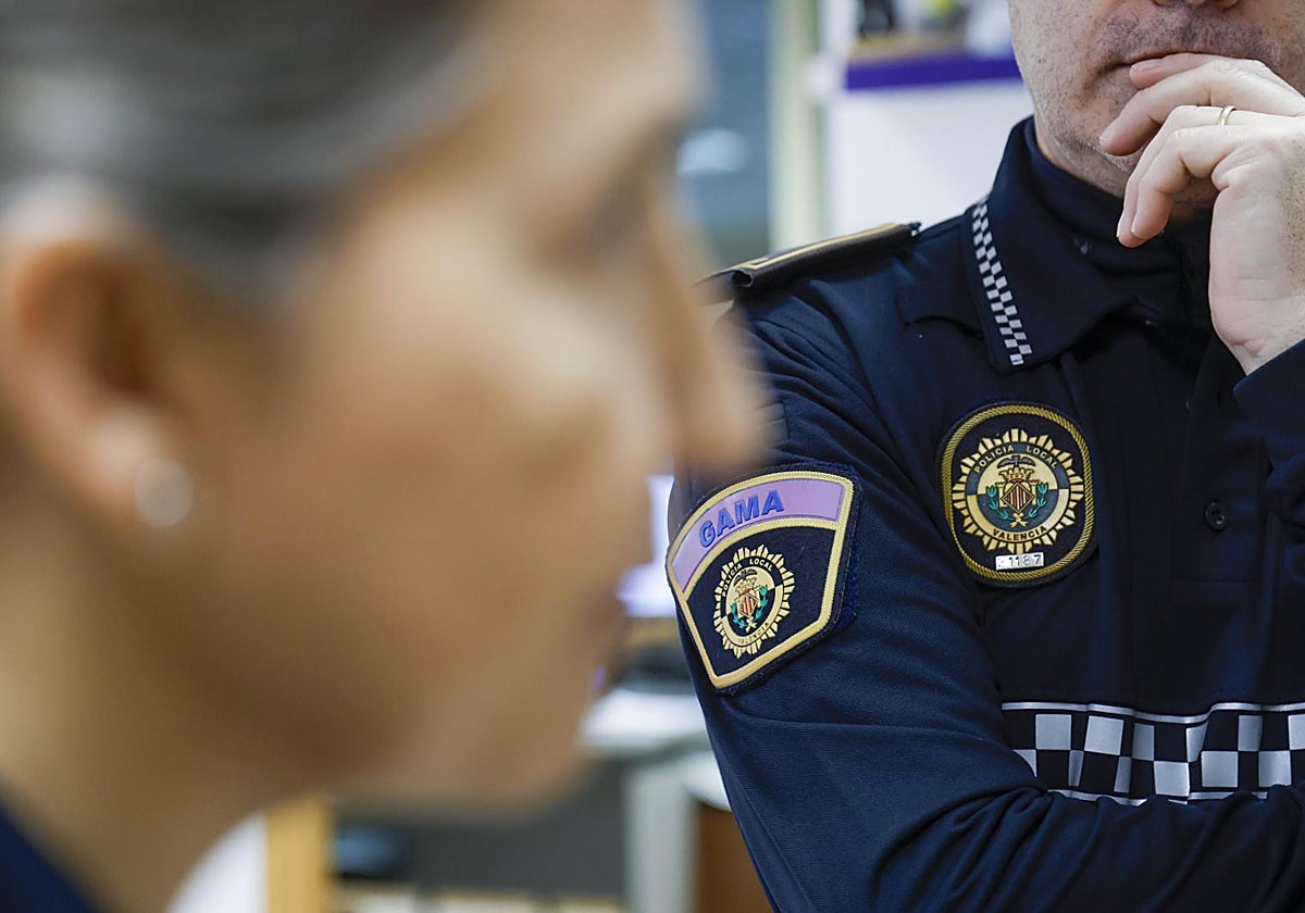 Agentes del grupo Gama de la Policía Local de Valencia.