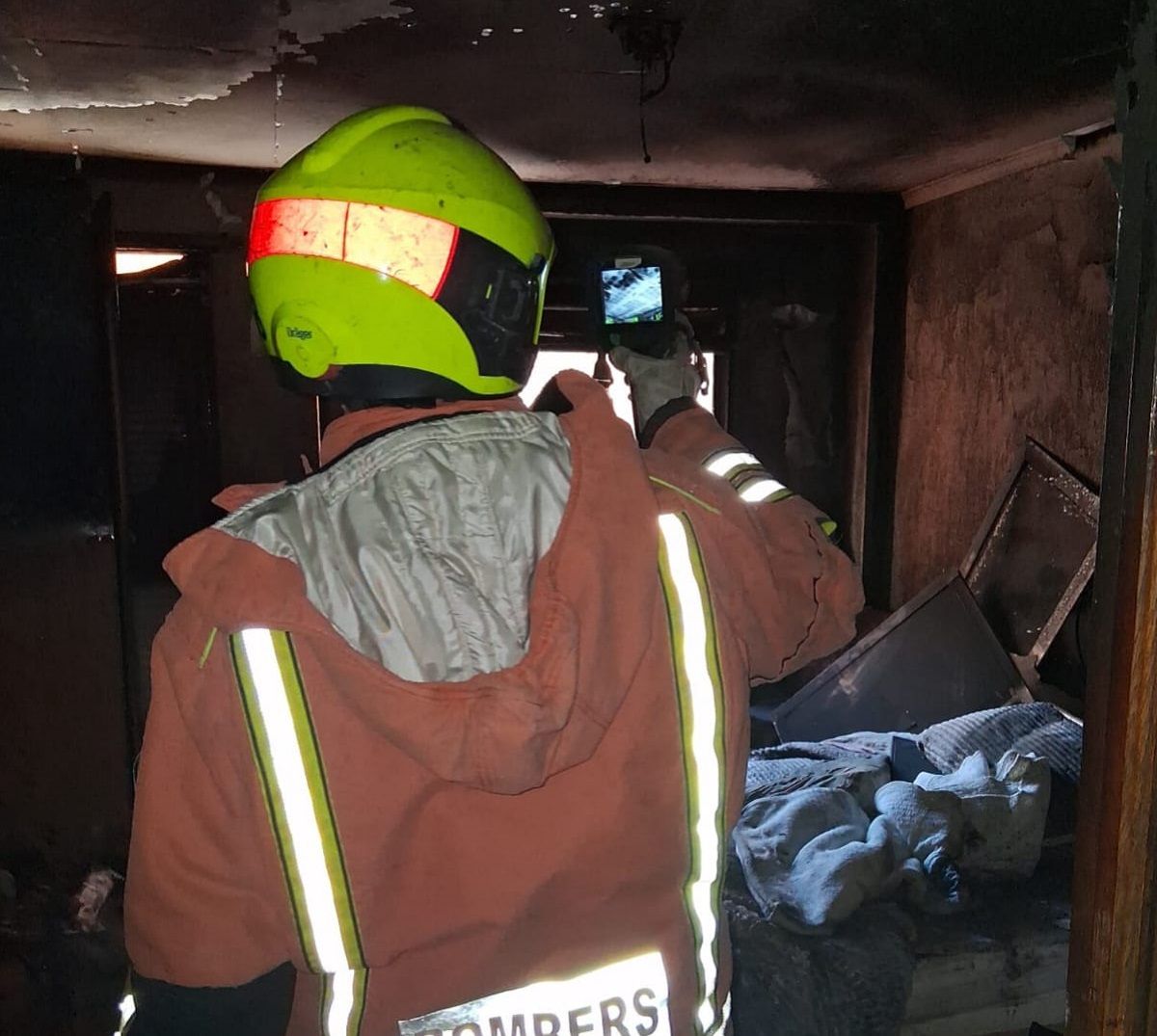 Cuatro personas atendidas por inhalación de humo en el incendio de una ...
