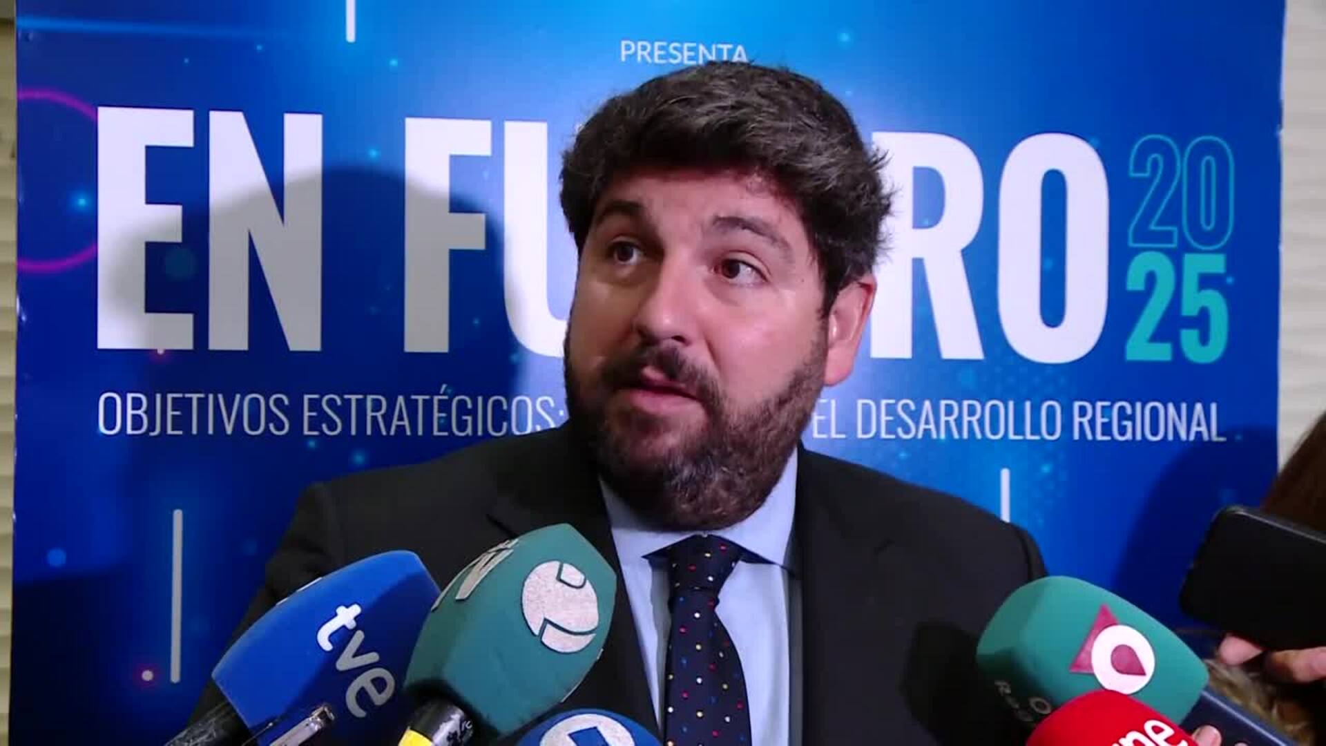 López Miras ve imposible acuerdos sobre migración con el Gobierno central