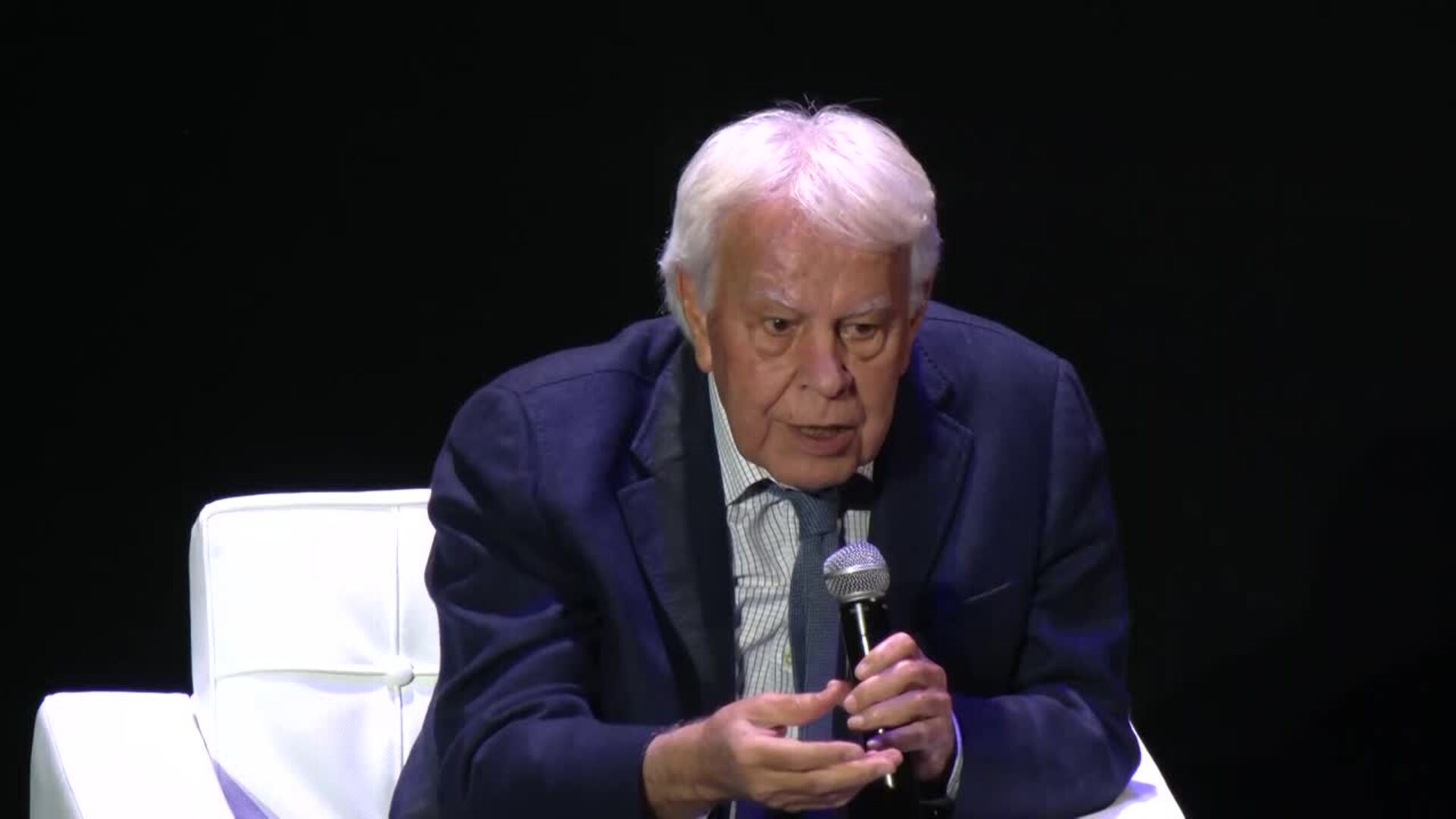 Felipe González: No presentar PGE "incumple" la Constitución, yo "convoqué elecciones"