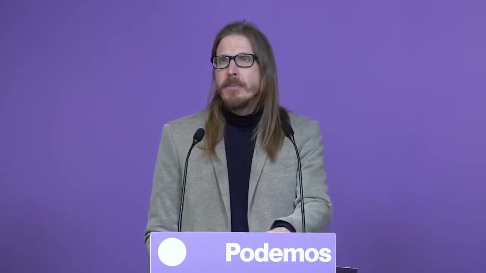 Podemos acusa al Gobierno de abonarse a la deriva "militarista"