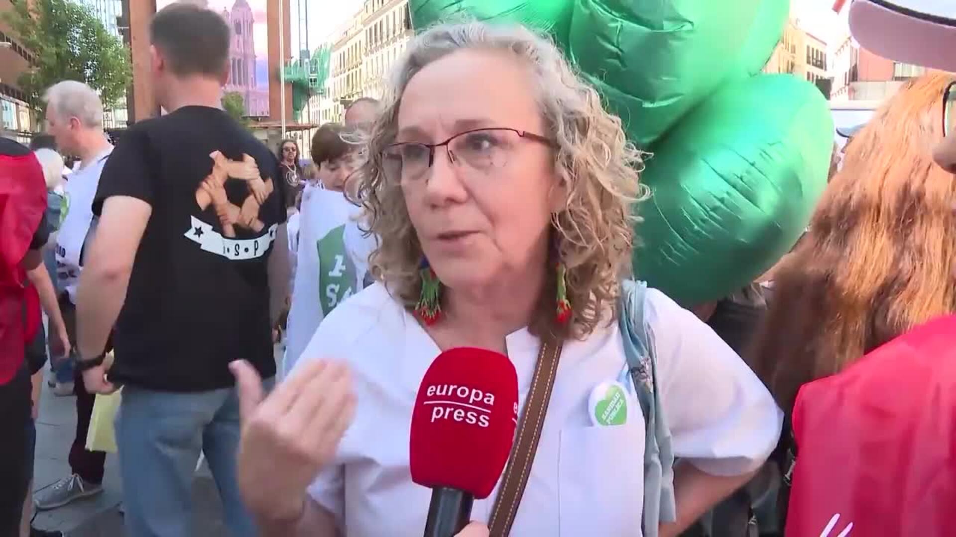 Miles de ciudadanos marchan por Madrid en defensa de una sanidad pública de calidad