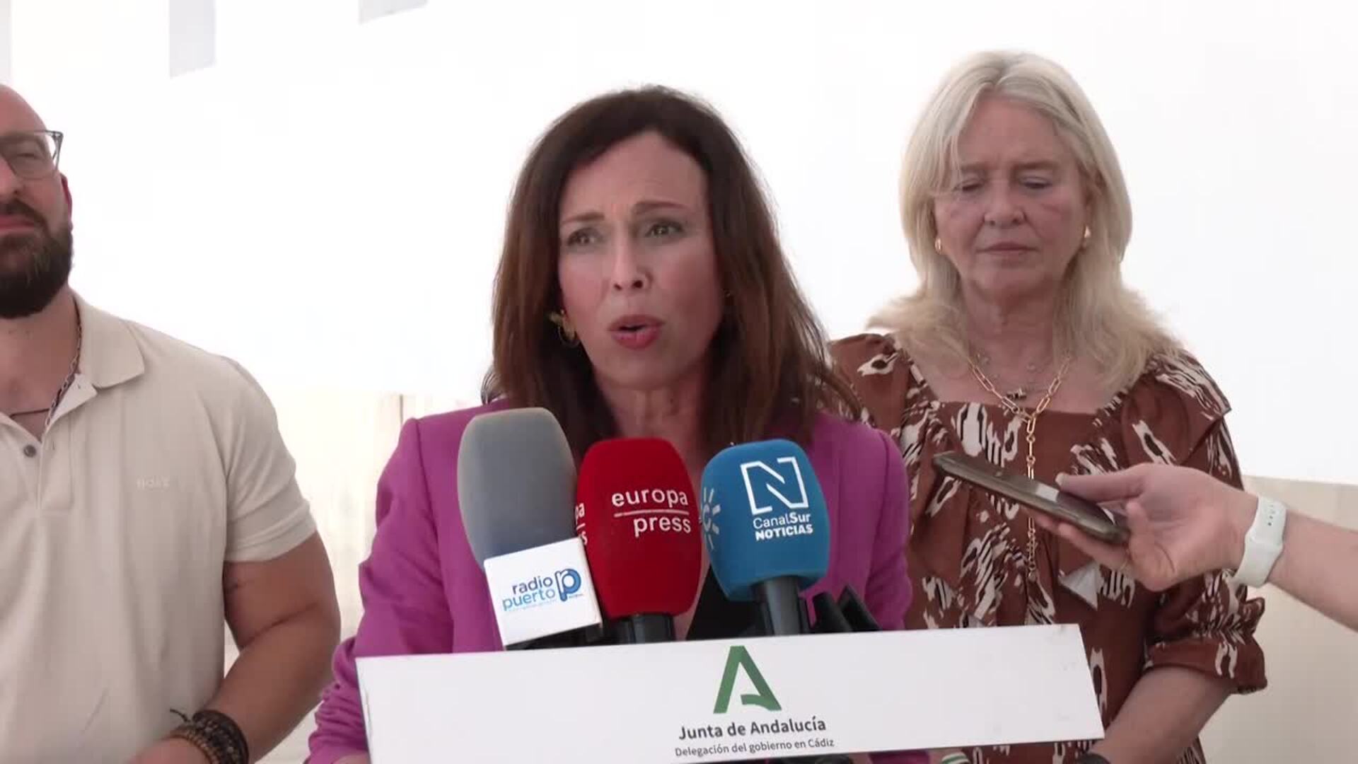 La Junta y Ayuntamiento inauguran intercambiador de transportes en El Puerto
