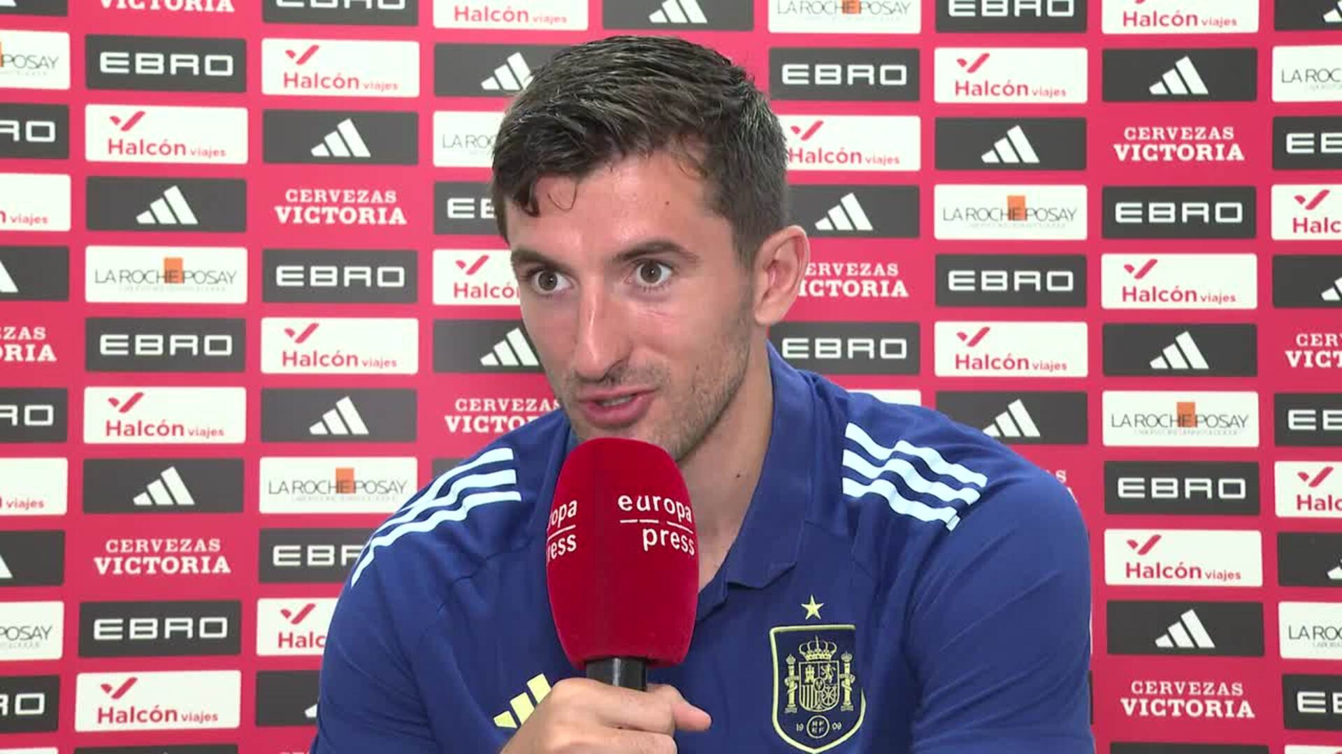 Dani Vivian: "Escuchar el himno de la Champions en San Mamés va a ser brutal"