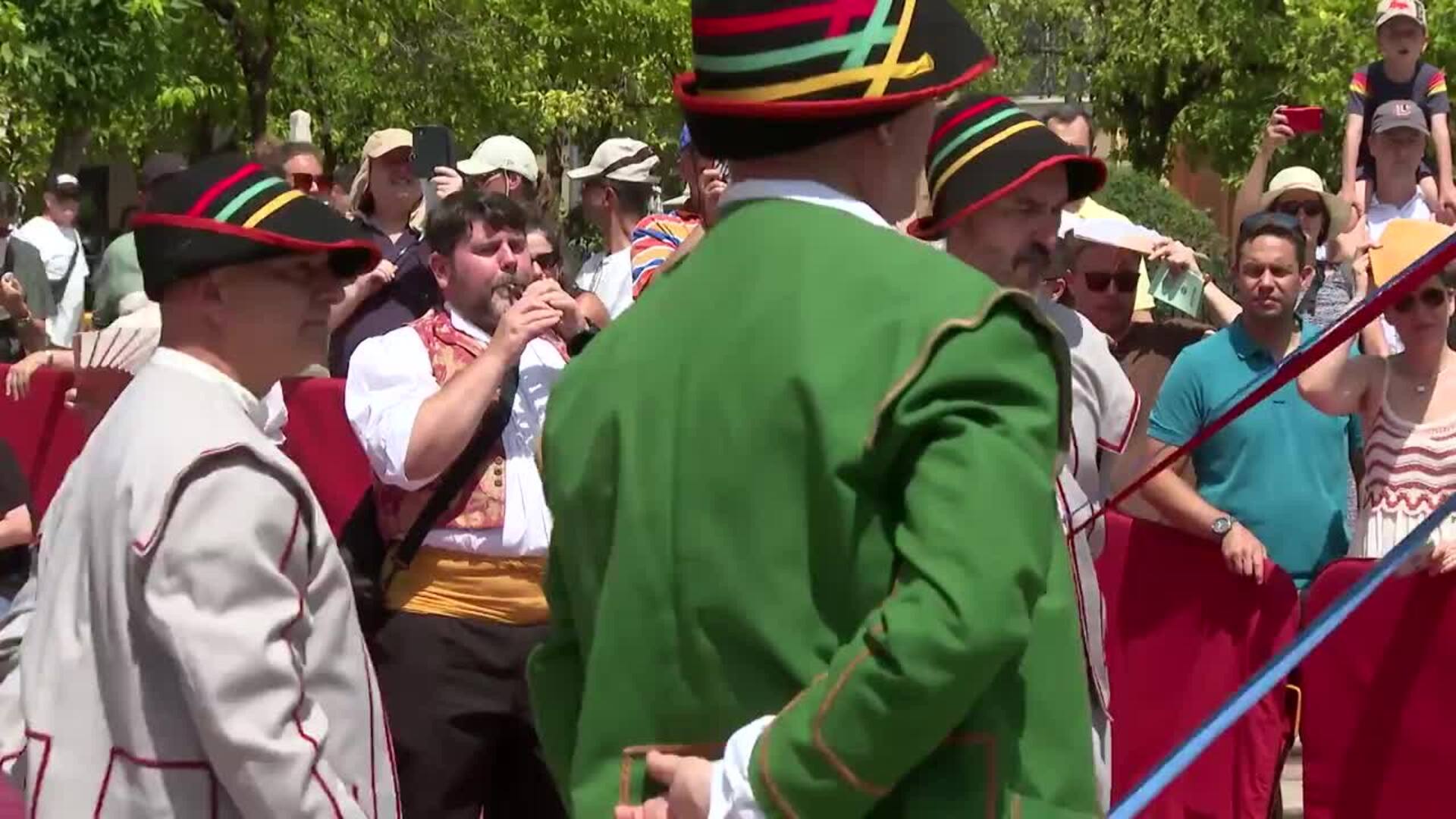 Las mejores imágenes de la Cabalgata del Convit con motivo del Corpus Christi en València