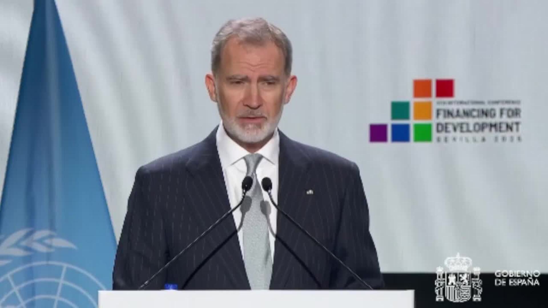El Rey advierte que "la nueva geopolítica" no debe ser "una enmienda a la totalidad al Derecho"