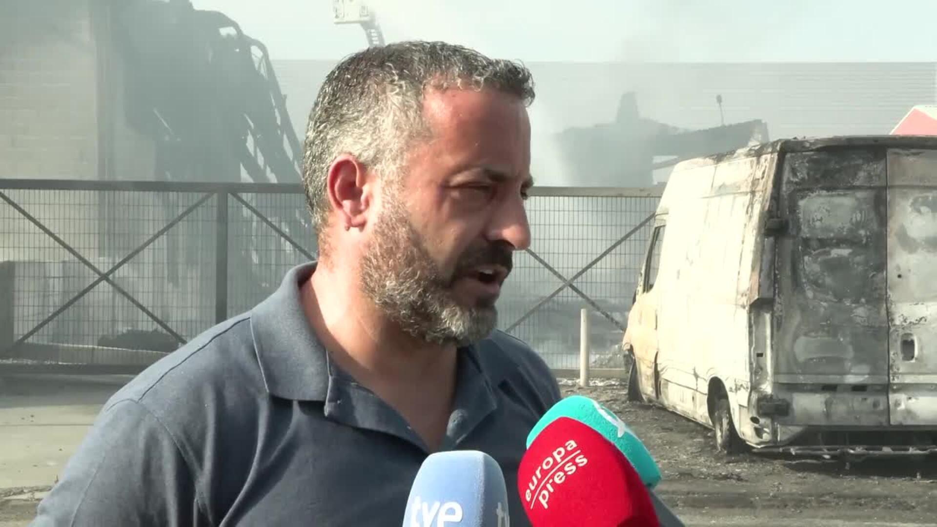 Encargado de la empresa calcinada: "Cuando empezó a arder, no había quien lo parara"