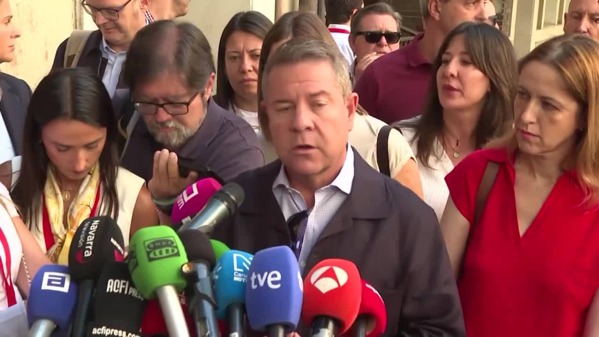 Page llega a Ferraz para escuchar salidas a la "crisis más seria" de corrupción del PSOE