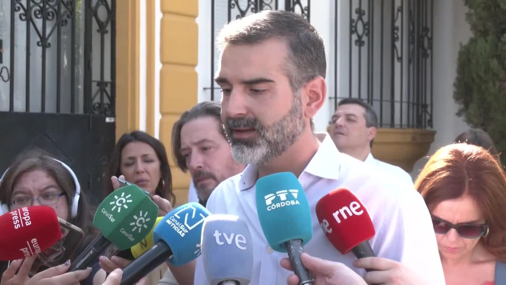 Fernández-Pacheco asegura que las plantas fotovoltaicas "no son una amenaza" para agricultura