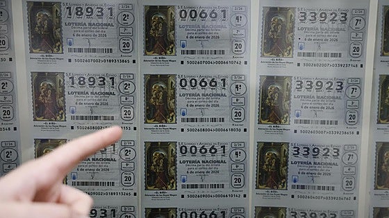 El aviso de Hacienda a los premiados con el Niño para evitar pagar dos veces impuestos si han compartido un décimo
