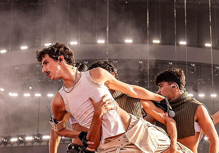 Así es MAYO, el 'triunfito' del Benidorm Fest 2026 que ha colaborado con Elettra Lamborghini