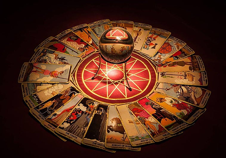 Horóspoco de hoy, lunes 9 de febrero: descubre cómo le irá a tu signo en el trabajo, la salud y el amor