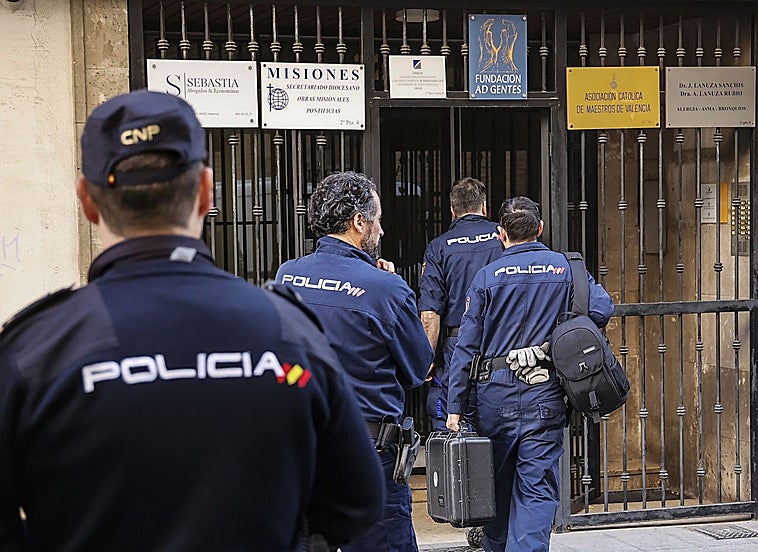Detenida una pareja acusada del robo de joyas y relojes por valor de 65.000 euros a un anciano