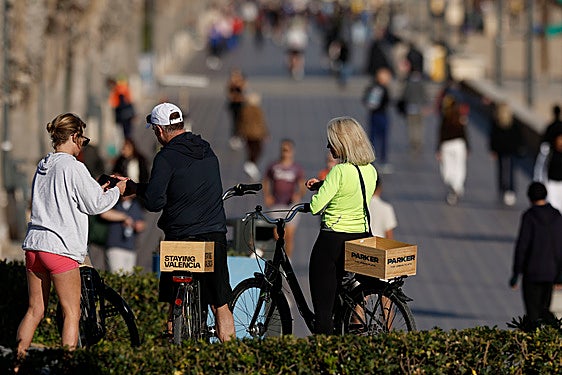 Noche tropical en febrero: los valencianos duermen a más de 20 grados