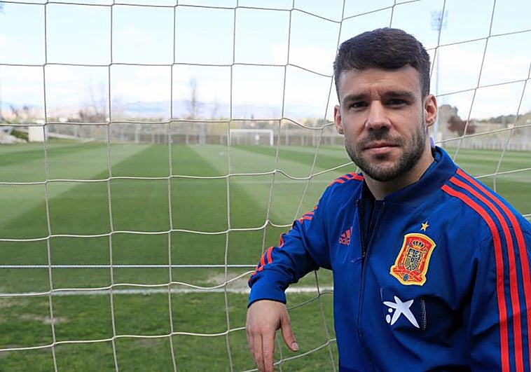 El exvalencianista Bernat refuerza a uno de los equipos más en forma de Segunda División