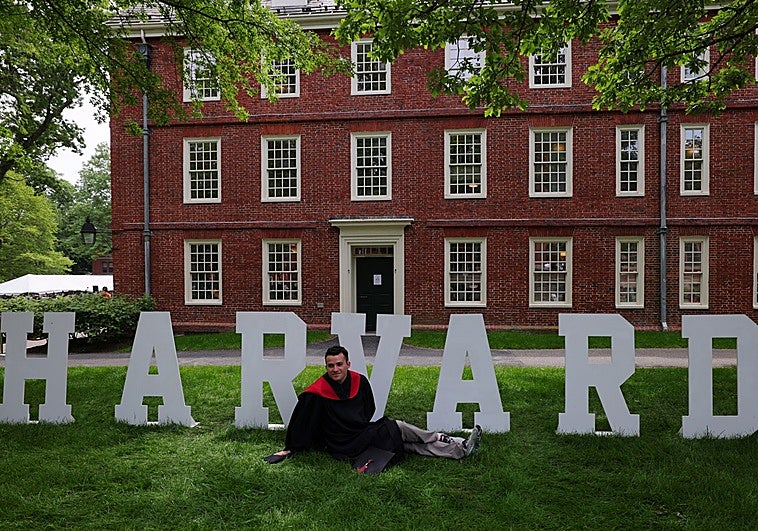 Harvard ofrece recursos gratuitos para mejorar el currículum y la carta de presentación