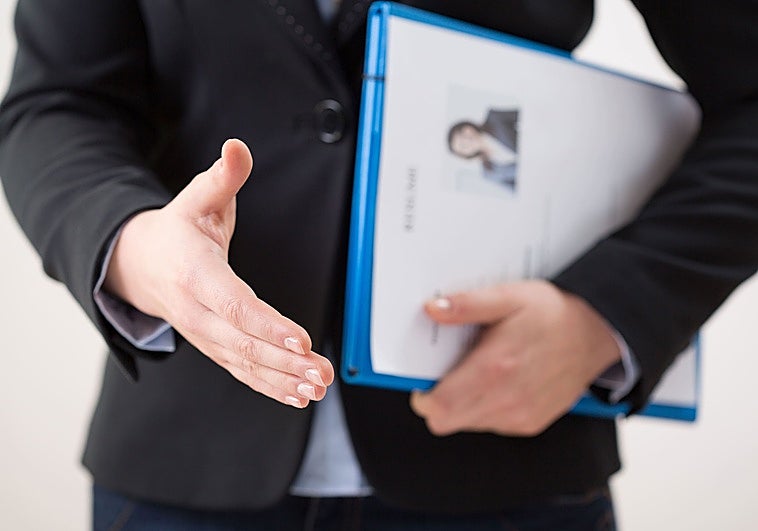 Cómo hacer un curriculum vitae: los expertos responden