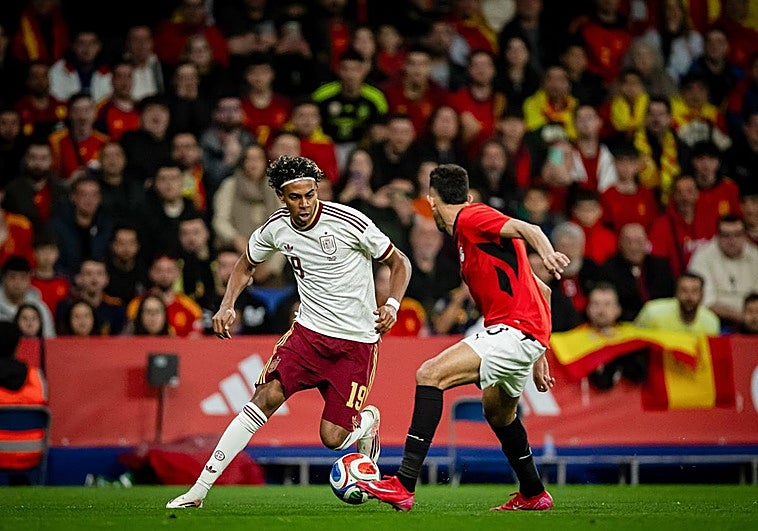 Lamine Yamal alza la voz ante los cánticos racistas en el España - Egipto: «Como musulman es una falta de respeto y algo intolerable»