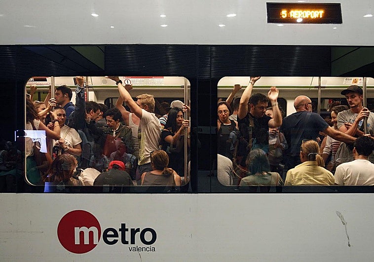 Horario nocturno especial de Metrovalencia esta Semana Santa: cambios en líneas y frecuencia