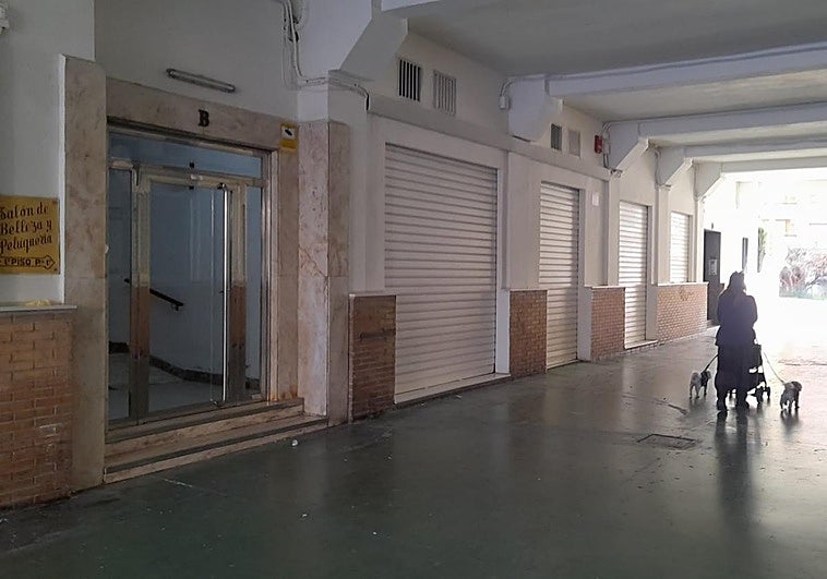 Hallan a un matrimonio chino muerto en el baño de su piso de Valencia por un escape de gas