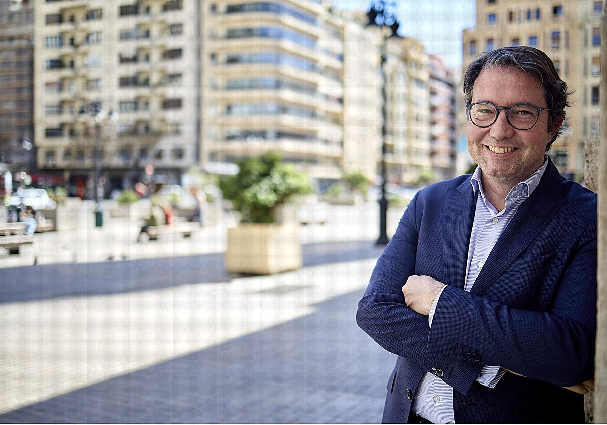 Giner: «El mejor plazo para un proyecto como la plaza del Ayuntamiento es acertar»