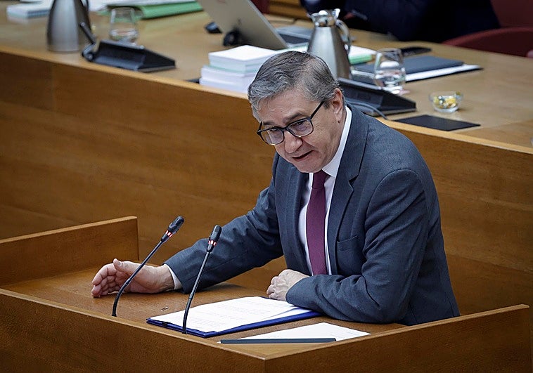 La Sindicatura alerta de falta de control en dos de cada tres subvenciones