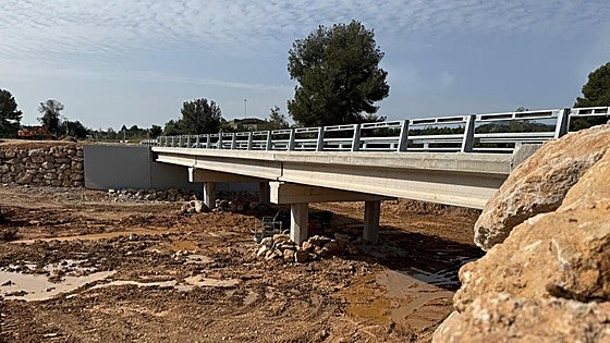 Pedralba abre un puente sobre el barranco de Chiva con más capacidad de caudal