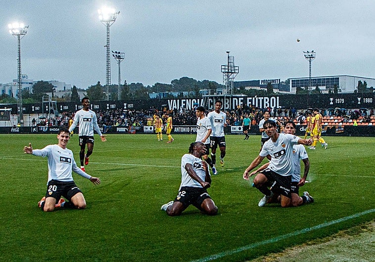 Valiosísimo triunfo del Mestalla para no bajar (3-1)