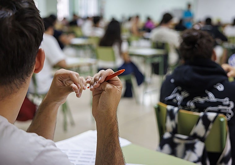 El Consell modifica funciones en cuatro áreas de Educación