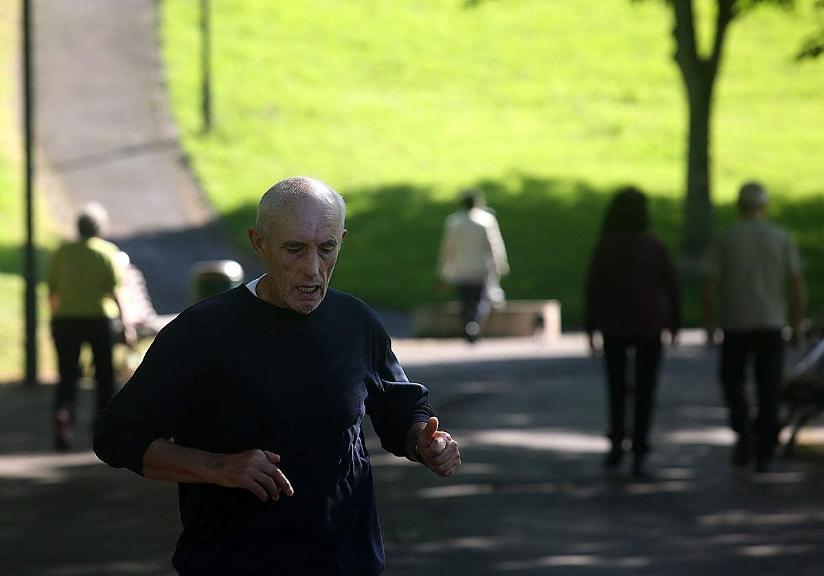 Moverse para envejecer mejor: rutinas sencillas y diarias para la población senior