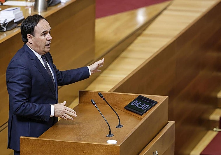 Llorca exige a Hacienda que devuelva a los afectados por la dana el dinero tributado en la renta de 2024