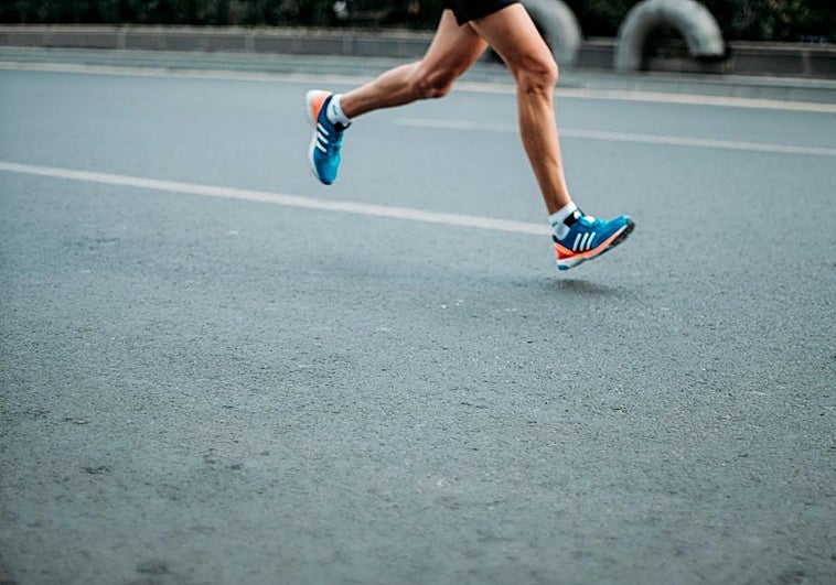 KM 118. 'Liebres y pacemaker, los sherpas del asfalto'