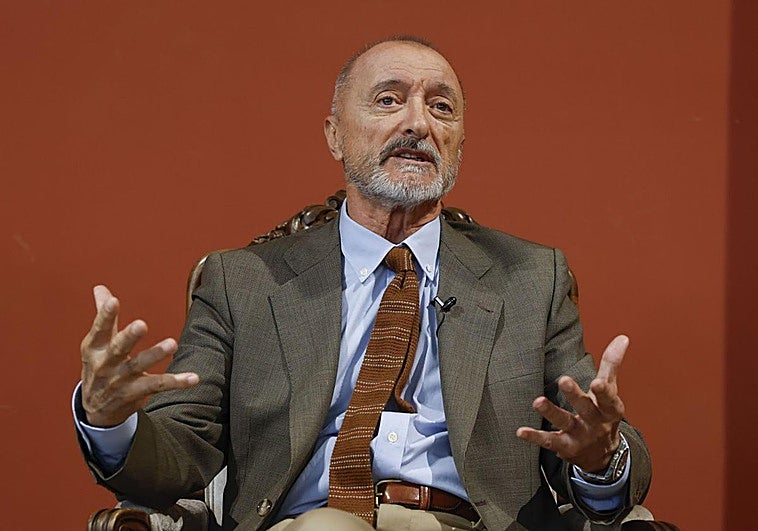 La película que ha decepcionado a Arturo Pérez-Reverte y le ha provocado «bostezos encadenados»