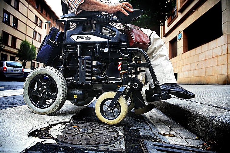 A prisión por robarle la silla de ruedas a un discapacitado en Valencia