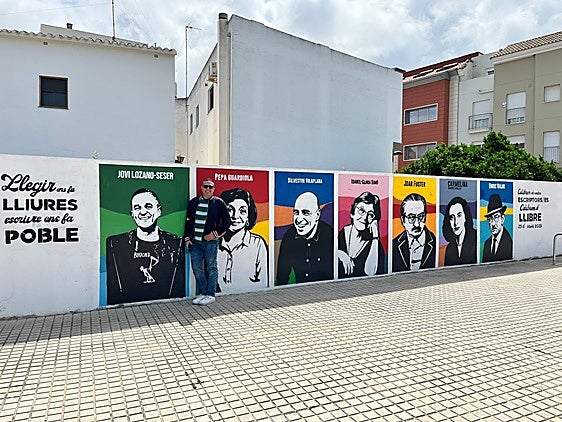 Ondara amplía el mural literario con la imagen de Jovi Lozano-Seser