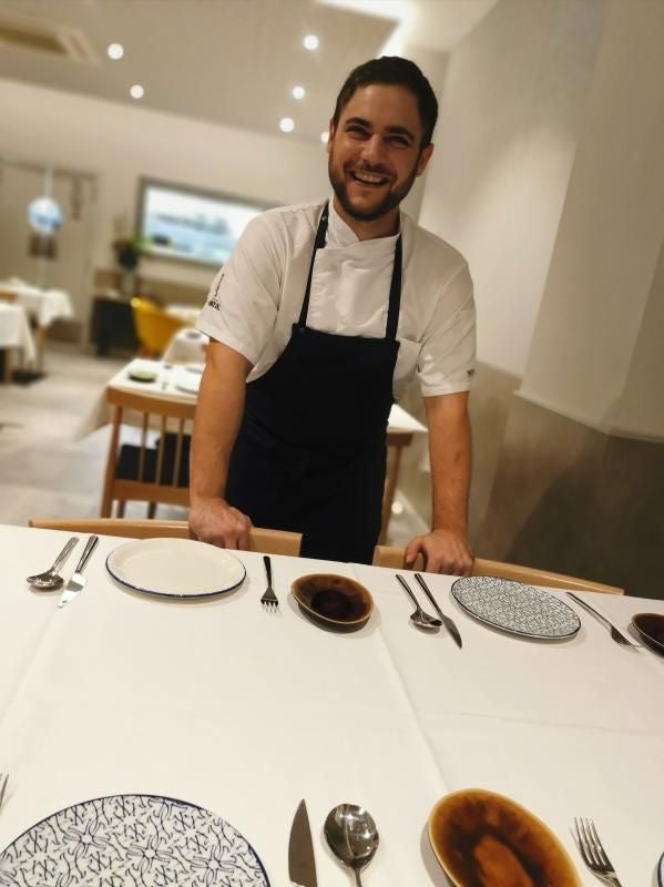 El mejor chef del año cocina en un famoso restaurante de Valencia