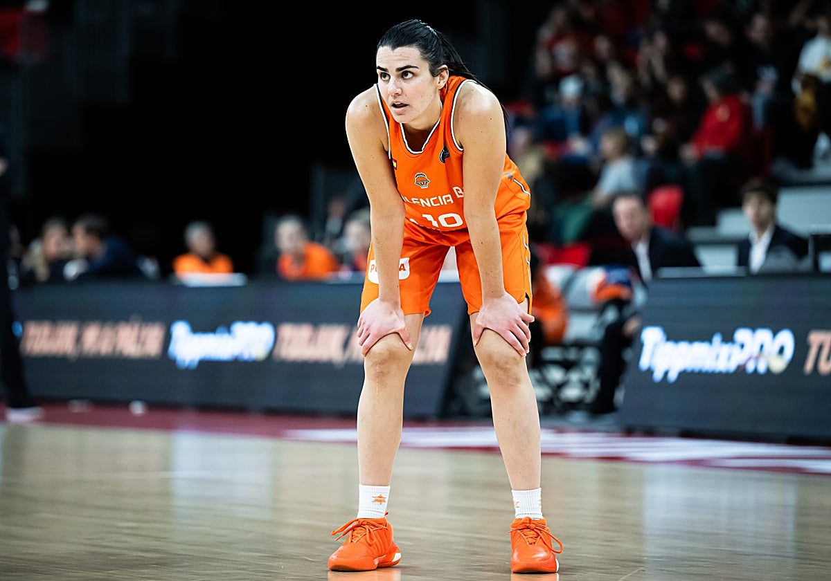 Leticia Romero alcanza los 300 partidos oficiales con el Valencia Basket