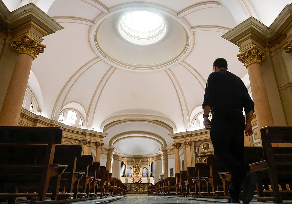 El renovado esplendor de la iglesia con acceso por dos calles de Valencia que nació con la batalla del Puig