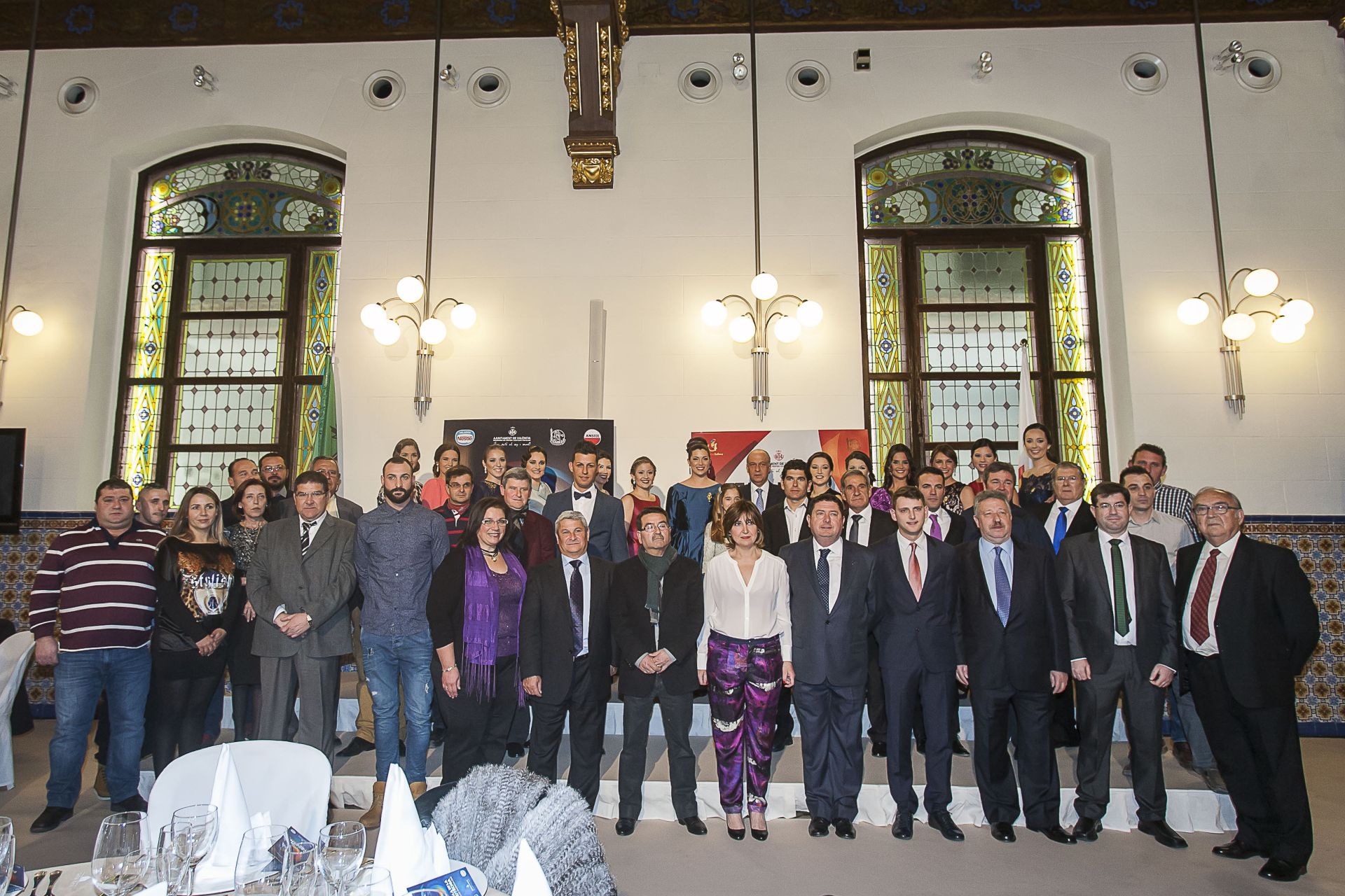 Los pirotécnicos buscan centros de FP que ofrezcan esta formación para salvar el oficio