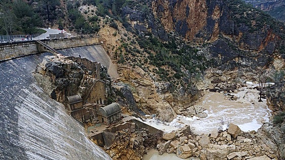 Un anillo a pie de presa protegerá el embalse de Buseo de una rotura