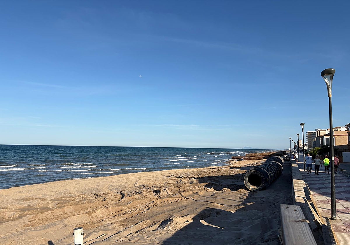 Las playas de Sueca permanecerán cerradas durante tres semanas por los trabajos de regeneración